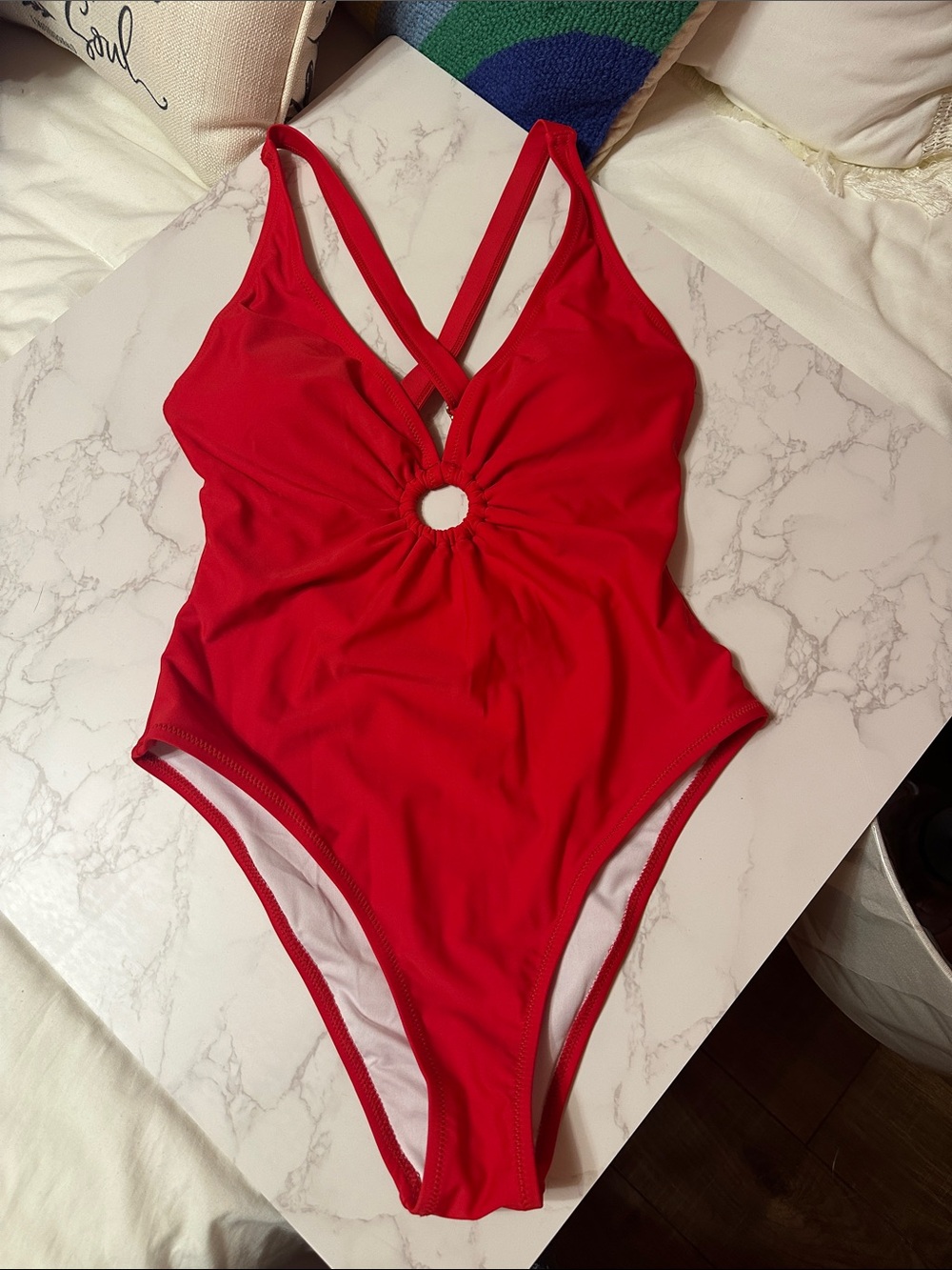 Cupshe Red One-Piece Swimsuit with Keyhole Front